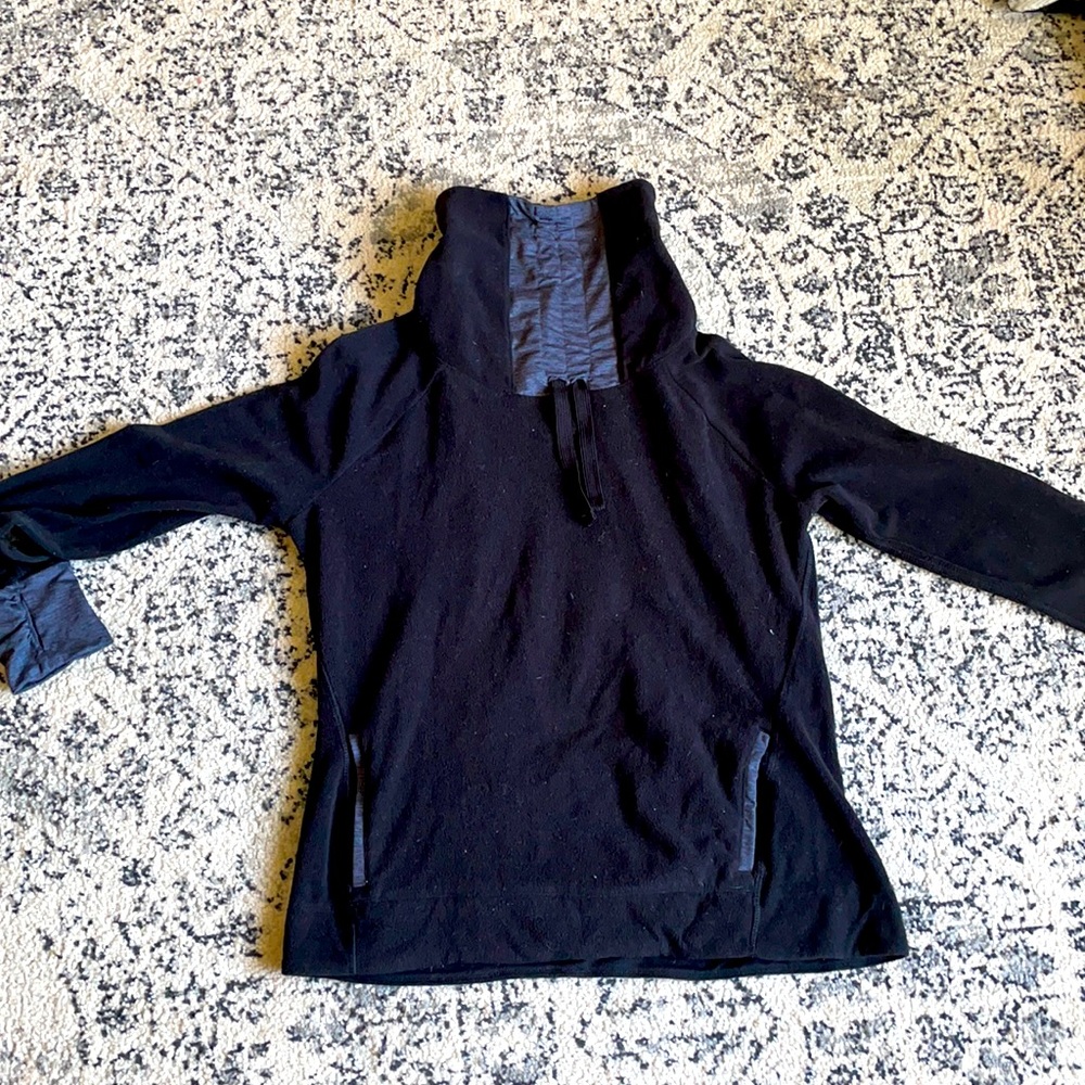 Old navy sweatshirt